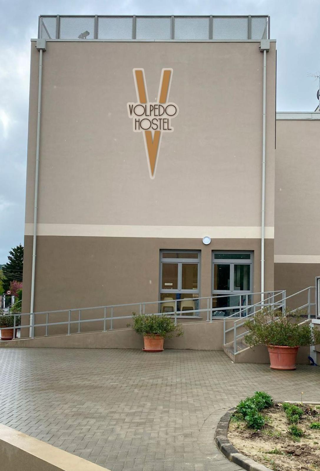 Volpedo Hostel Exteriör bild
