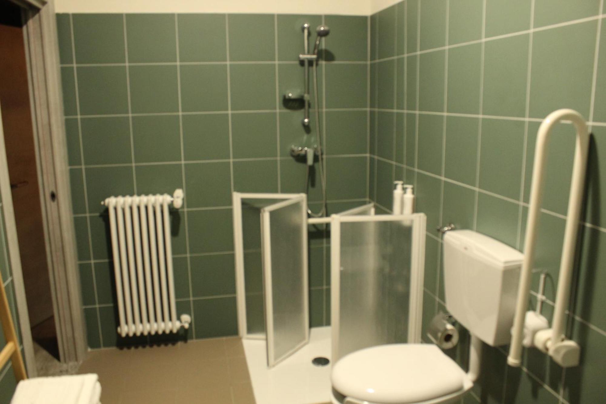 Volpedo Hostel Exteriör bild